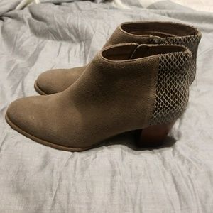 Vionic Suede Ankle Boots - Anne Greige 